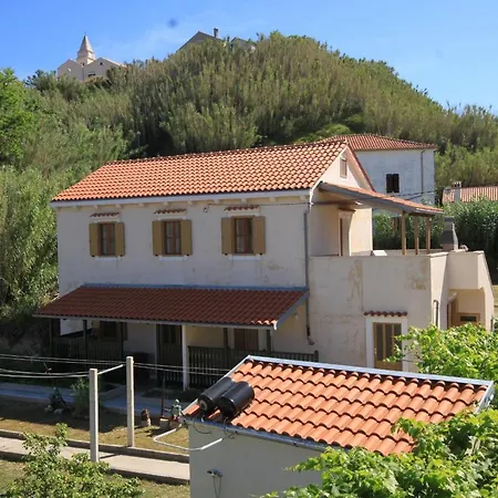 Family Friendly Seaside Susak, Losinj - 8050 Apartment Susak