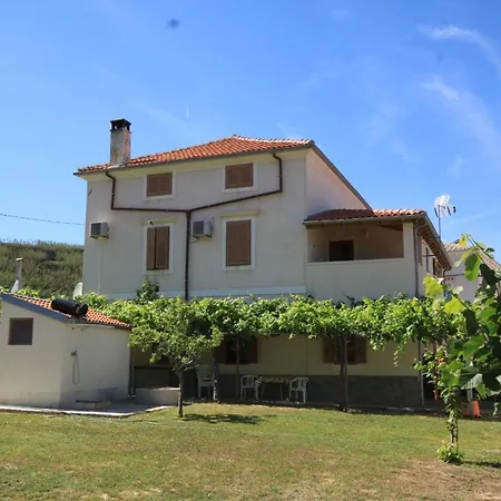 Family Friendly Seaside Susak, Losinj - 8050 アパート *