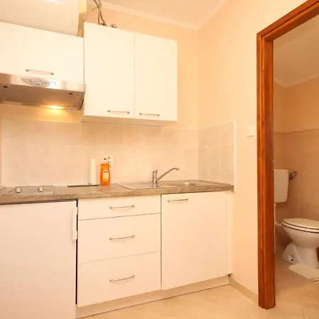 Family Friendly Seaside Susak, Losinj - 8050 Apartment
