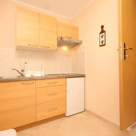 Apartment Family Friendly Seaside Susak, Losinj - 8050 *