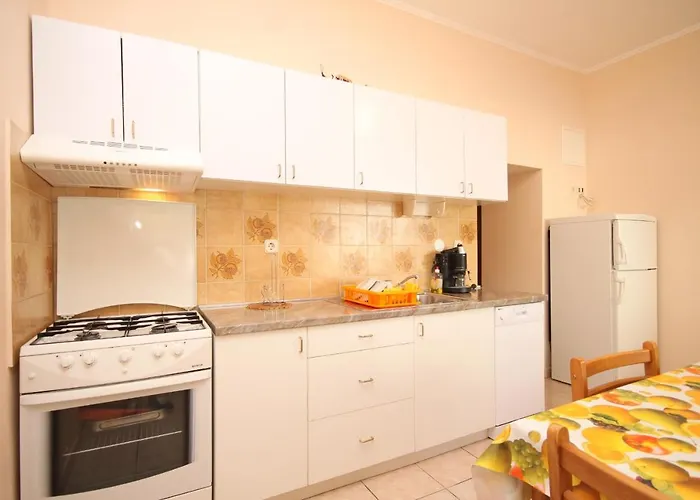 Family Friendly Seaside Susak, Losinj - 8050 Lägenhet