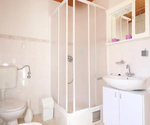 Family Friendly Seaside Susak, Losinj - 8050