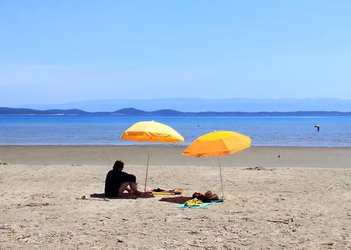 Family Friendly Seaside Susak, Losinj - 8050 公寓 *