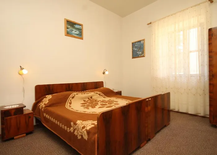 Family Friendly Seaside Susak, Losinj - 8050 苏萨克
