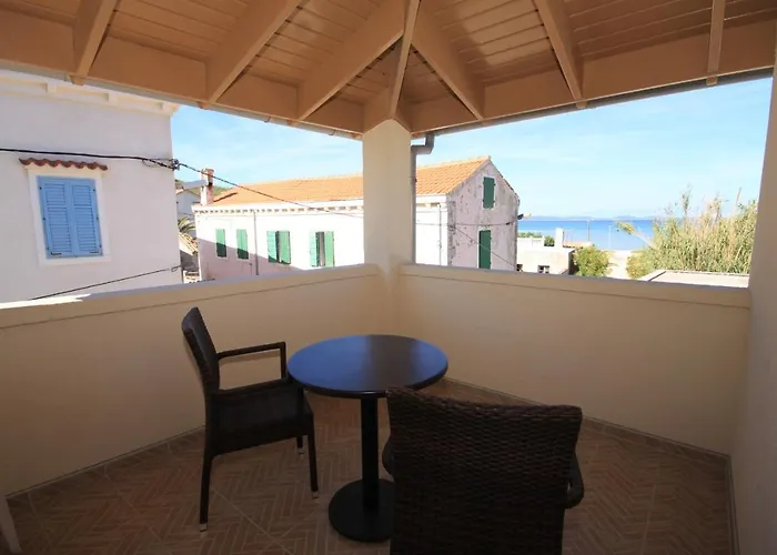 Family Friendly Seaside Susak, Losinj - 8050 Διαμέρισμα Susak